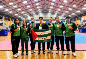 Manabí cerró su participación en la modalidad poomsae de los Juegos Nacionales Prejuveniles Azuay 2026 con una medalla de plata y dos de bronce.