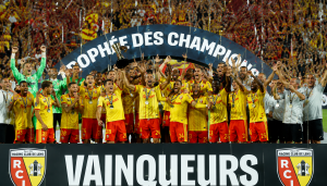 EL PSG CAYÓ Y EL LENS SE CORONÓ CAMPEÓN DE LA SUPERCOPA DE FRANCIA