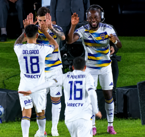 Boca Juniors selló su clasificación a los cuartos de final de la Copa Sudamericana tras imponerse por 4-0 a Recoleta en Paraguay y cerrar la serie con un contundente marcador global de 7-1.